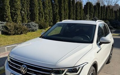 Volkswagen Tiguan II, 2021 год, 3 650 000 рублей, 1 фотография