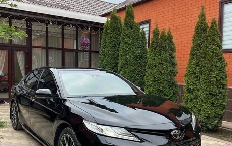 Toyota Camry, 2019 год, 2 950 000 рублей, 3 фотография