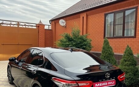 Toyota Camry, 2019 год, 2 950 000 рублей, 7 фотография