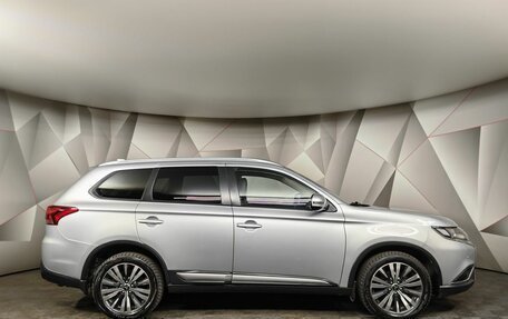 Mitsubishi Outlander III рестайлинг 3, 2019 год, 2 493 000 рублей, 6 фотография