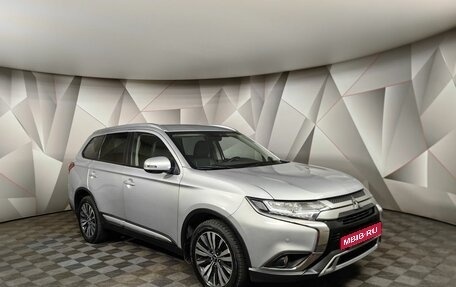 Mitsubishi Outlander III рестайлинг 3, 2019 год, 2 493 000 рублей, 3 фотография