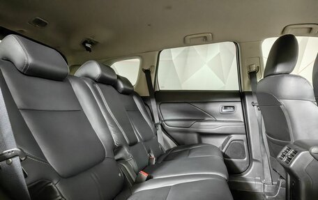 Mitsubishi Outlander III рестайлинг 3, 2019 год, 2 493 000 рублей, 16 фотография