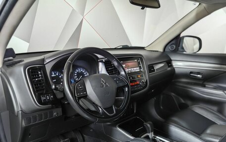 Mitsubishi Outlander III рестайлинг 3, 2019 год, 2 493 000 рублей, 19 фотография