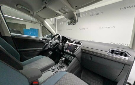 Volkswagen Tiguan II, 2019 год, 2 857 000 рублей, 10 фотография