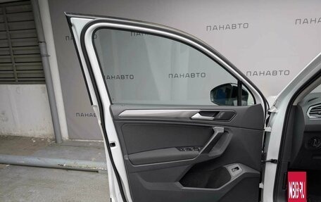 Volkswagen Tiguan II, 2019 год, 2 857 000 рублей, 6 фотография