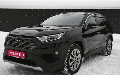 Toyota RAV4, 2020 год, 3 430 000 рублей, 1 фотография