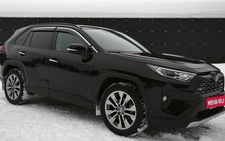 Toyota RAV4, 2020 год, 3 430 000 рублей, 3 фотография