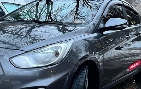 Hyundai Solaris II рестайлинг, 2011 год, 945 000 рублей, 1 фотография