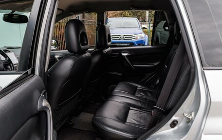 Toyota RAV4, 2004 год, 1 100 000 рублей, 13 фотография