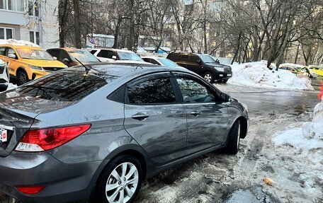 Hyundai Solaris II рестайлинг, 2011 год, 945 000 рублей, 5 фотография