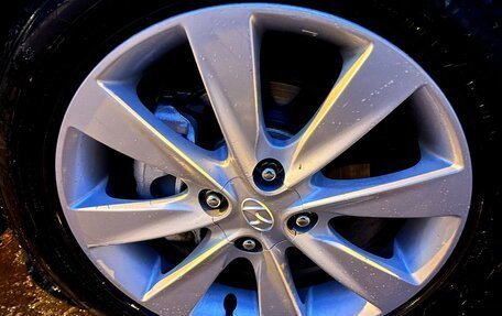 Hyundai Solaris II рестайлинг, 2011 год, 945 000 рублей, 21 фотография