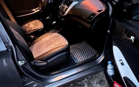 Hyundai Solaris II рестайлинг, 2011 год, 945 000 рублей, 13 фотография