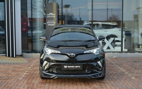 Toyota C-HR I рестайлинг, 2018 год, 2 230 000 рублей, 2 фотография