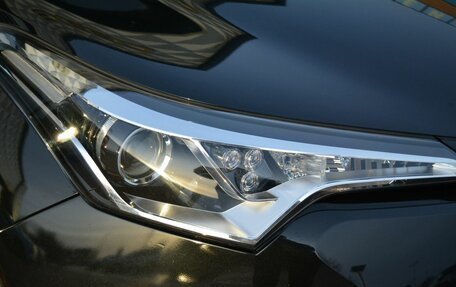 Toyota C-HR I рестайлинг, 2018 год, 2 230 000 рублей, 9 фотография