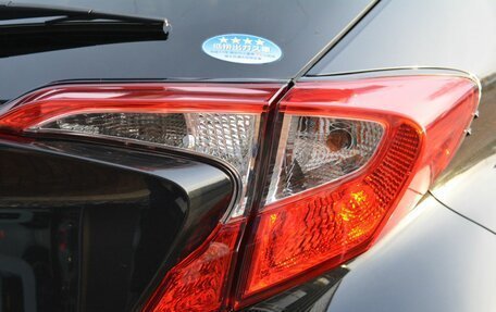 Toyota C-HR I рестайлинг, 2018 год, 2 230 000 рублей, 12 фотография