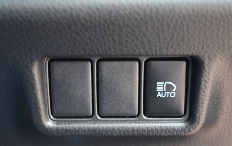 Toyota C-HR I рестайлинг, 2018 год, 2 230 000 рублей, 23 фотография