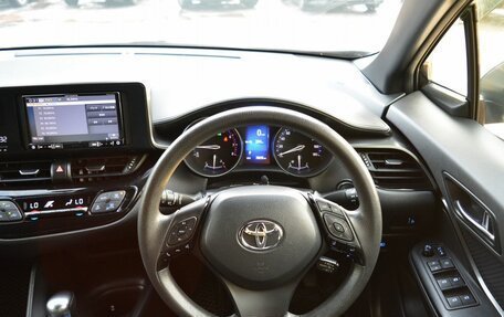 Toyota C-HR I рестайлинг, 2018 год, 2 230 000 рублей, 20 фотография