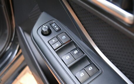 Toyota C-HR I рестайлинг, 2018 год, 2 230 000 рублей, 22 фотография