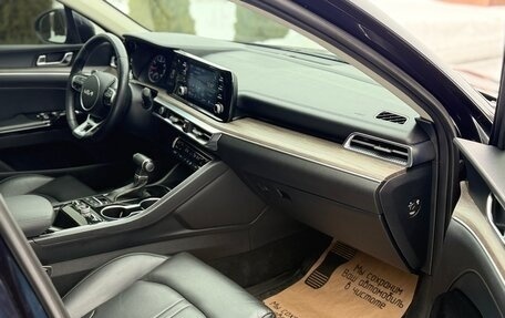 KIA K5, 2021 год, 2 700 000 рублей, 15 фотография