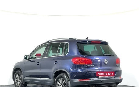 Volkswagen Tiguan I, 2011 год, 997 000 рублей, 7 фотография