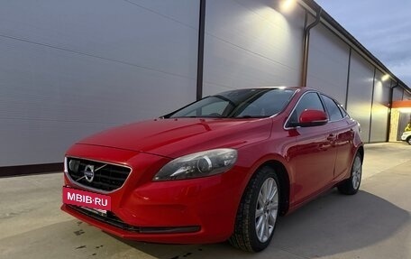Volvo V40 II рестайлинг, 2015 год, 1 300 000 рублей, 2 фотография