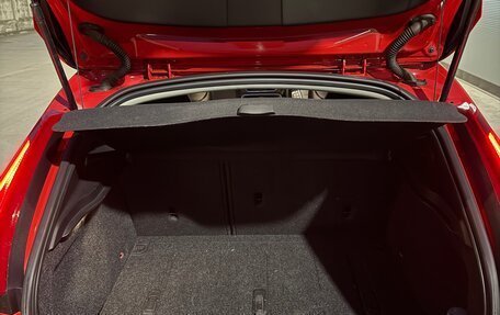 Volvo V40 II рестайлинг, 2015 год, 1 300 000 рублей, 16 фотография