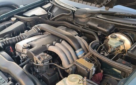 Mercedes-Benz E-Класс, 1996 год, 900 000 рублей, 6 фотография