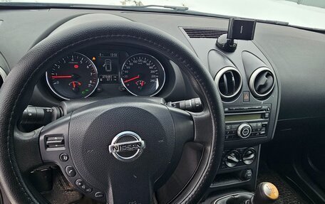 Nissan Qashqai, 2011 год, 700 000 рублей, 17 фотография