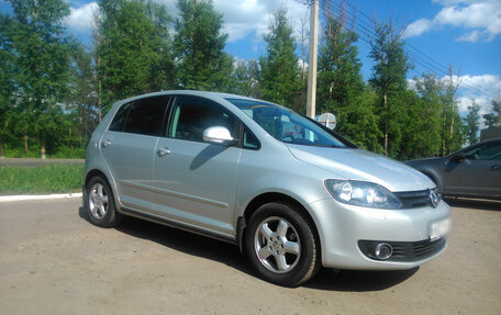 Volkswagen Golf Plus II, 2011 год, 590 000 рублей, 2 фотография