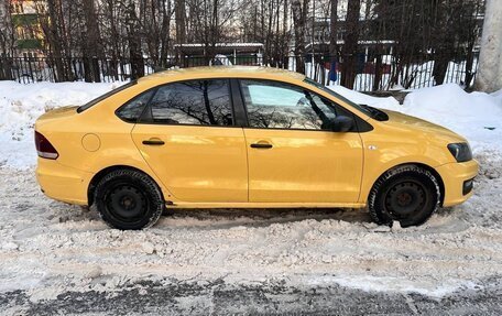 Volkswagen Polo VI (EU Market), 2018 год, 430 000 рублей, 2 фотография