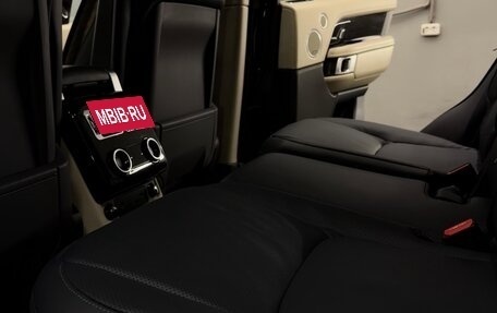 Land Rover Range Rover IV рестайлинг, 2018 год, 7 900 000 рублей, 13 фотография