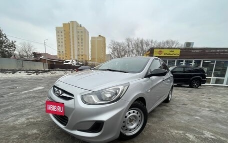 Hyundai Solaris II рестайлинг, 2014 год, 690 000 рублей, 4 фотография