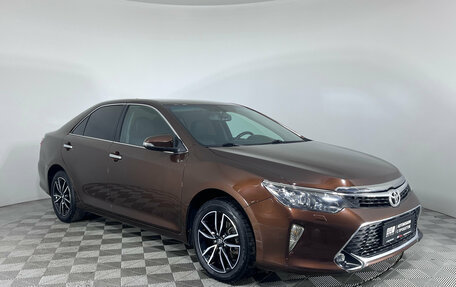 Toyota Camry, 2017 год, 2 497 000 рублей, 3 фотография