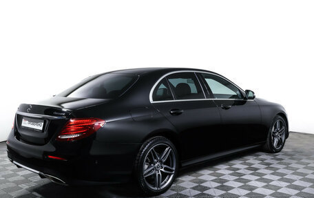 Mercedes-Benz E-Класс, 2018 год, 3 429 000 рублей, 5 фотография