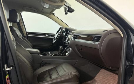 Volkswagen Touareg III, 2012 год, 1 800 000 рублей, 11 фотография