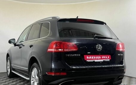 Volkswagen Touareg III, 2012 год, 1 800 000 рублей, 6 фотография