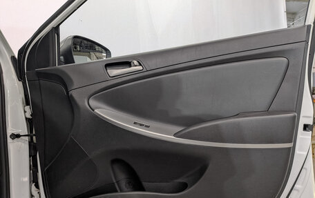 Hyundai Solaris II рестайлинг, 2015 год, 1 065 000 рублей, 24 фотография