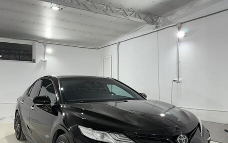 Toyota Camry, 2020 год, 3 150 000 рублей, 2 фотография