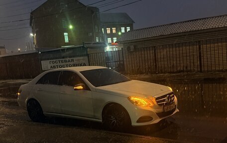 Mercedes-Benz E-Класс, 2015 год, 1 900 000 рублей, 1 фотография