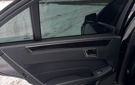 Mercedes-Benz E-Класс, 2014 год, 1 750 000 рублей, 20 фотография