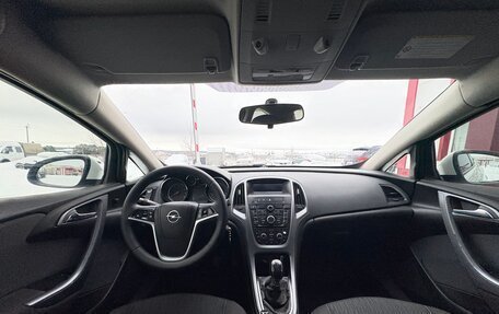 Opel Astra J, 2013 год, 750 000 рублей, 11 фотография