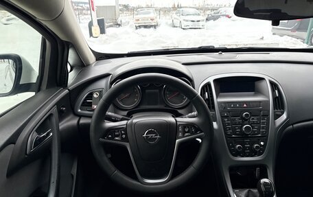 Opel Astra J, 2013 год, 750 000 рублей, 10 фотография