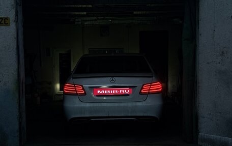 Mercedes-Benz E-Класс, 2015 год, 1 900 000 рублей, 3 фотография