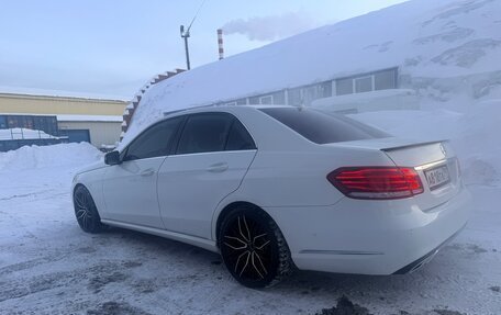 Mercedes-Benz E-Класс, 2015 год, 1 900 000 рублей, 8 фотография