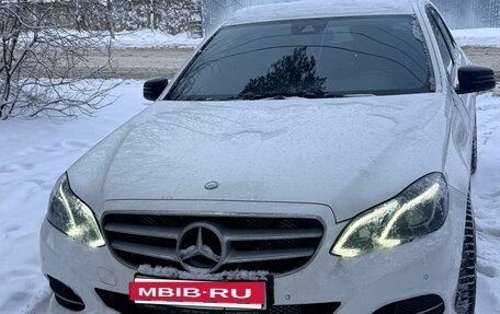 Mercedes-Benz E-Класс, 2015 год, 1 900 000 рублей, 7 фотография