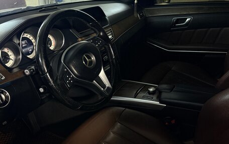 Mercedes-Benz E-Класс, 2015 год, 1 900 000 рублей, 26 фотография