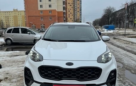 KIA Sportage IV рестайлинг, 2022 год, 2 450 000 рублей, 1 фотография