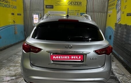 Infiniti FX II, 2008 год, 1 530 000 рублей, 13 фотография