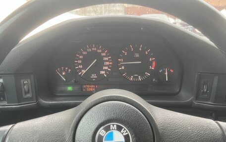 BMW 5 серия, 1992 год, 275 000 рублей, 10 фотография