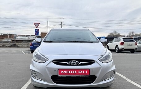 Hyundai Solaris II рестайлинг, 2013 год, 950 000 рублей, 3 фотография